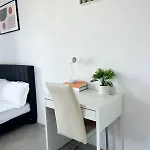 Equipped In And Free Parking Apartman