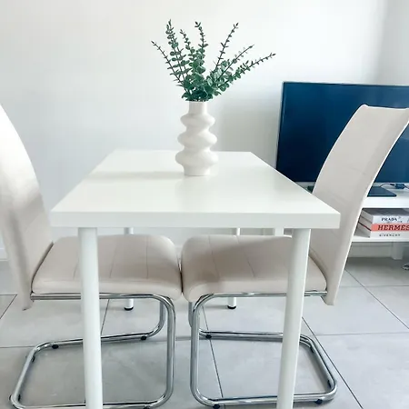 Equipped In Lormont&free Parking Appartamento